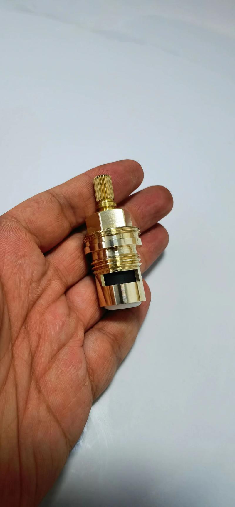 瓷砖卫浴行业动态：新趋势与市场洞察
